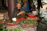 Vendeuse de btel, aux alentours de Hu - Vietnam