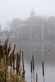 NH kerk in mist Ouderkerk a/d Amstel