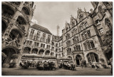 Neues Rathaus Platz in Sepia