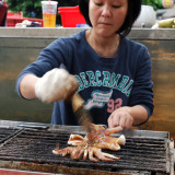 BBQ seafoods are very popular in Taiwan