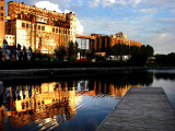 Sur le quai flottant