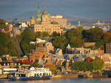 le traversier devant le petit Champlain