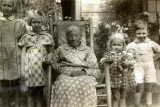 Julia Ann Warden Coon (1864-1958)  with grandchildren and great-grandchildren