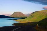 Approaching Kirkjufell (463m) across Lrvaall, north shore, Snfellsnes Peninsula