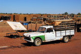 The settlement at the turnoff from the Bamako-Mopti highway for Djenn