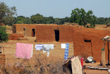 The settlement at the turnoff from the Bamako-Mopti highway for Djenn