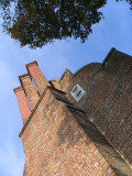 Bacons Castle chimney.jpg