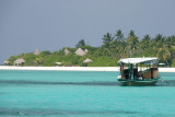 Maldives_07_surf_153_72 dpi_sup.jpg