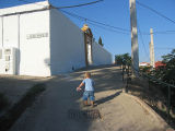 S2 climbs to the cemetry