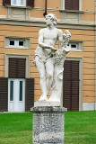 34_A statue in Villa Gallia.jpg