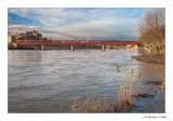 El riu Ebre al seu pas per Tortosa. Pont peatonal, antic pont del ferrocarril.