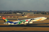 SOUTH AFRICAN AIRBUS A340 300 JNB RF 5K5A3118.jpg