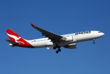 QANTAS AIRBUS A330 200 PER RF 5K5A6622.jpg