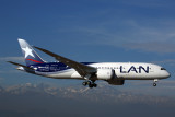 LAN BOEING 787 8 SCL RF 5K5A2111.jpg