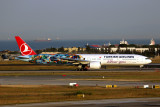TURKISH AIRLINES BOEING 777 300ER IST RF 5K5A3440.jpg