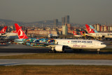 TURKISH AIRLINES BOEING 777 300ER IST RF 5K5A3372.jpg