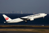 JAPAN AIRLINES BOEING 777 200 HND RF 5K5A0961.jpg