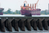 Water pours through cracks in Spillway locks - July 2015