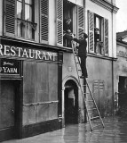 1910 - Help is at hand during the great flood