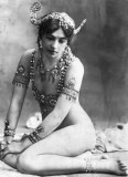 1907- Mata Hari