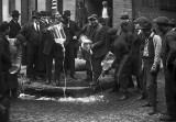 1922 - Dumping out the booze