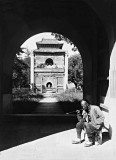 1907 - Entrance to the tomb of Yung Lo