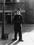 1917 - Charlie Chaplin in Easy Street