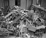 9 April 1918 - Furniture barricade