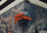 Planet Hollywood, sign