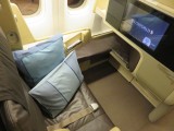 Singapore airlines business class seat on a Boeing 777-200