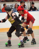 Roller Derby Rogue Warriors vs The Skateful Dead 02049 copy.jpg