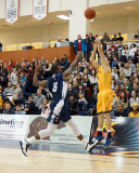 Queen's vs Toronto 06493 copy.jpg