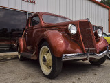 1935 Ford, View 2