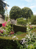 2585: Garden above underground car park
