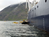 0086: Kayakers leaving Polar Pioneer