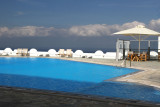 Fira hotel pool