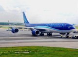 A340-500  4K-AZ85  