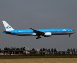 B777-300  PH-BVK  