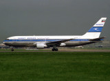 B767-200 9K-AIB  