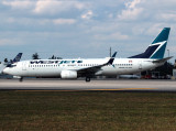 B738 C-GJWS