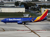 B738 N6667D 