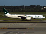 B777-200 AP-BMH 
