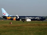 B737-800 G-FDZG