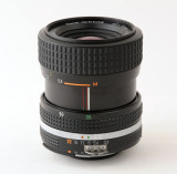 05 Nikon Nikkor 35-70mm f3.3~4.5 AIS Zoom Lens.jpg