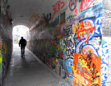 GRAFFITI STREET PASSAGEWAY