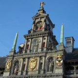 CITY HALL CENTRAL FACADE
