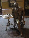 Statue de ... (merci de votre aide pour l'identification)