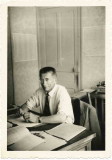 Robert, 45 ans, directeur commercial aux Ets Charpentier  Pau en 1956 