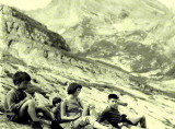 Gourette 1956 : les enfants se baladent
