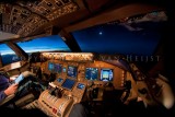 747-8 flightdeck with full moon